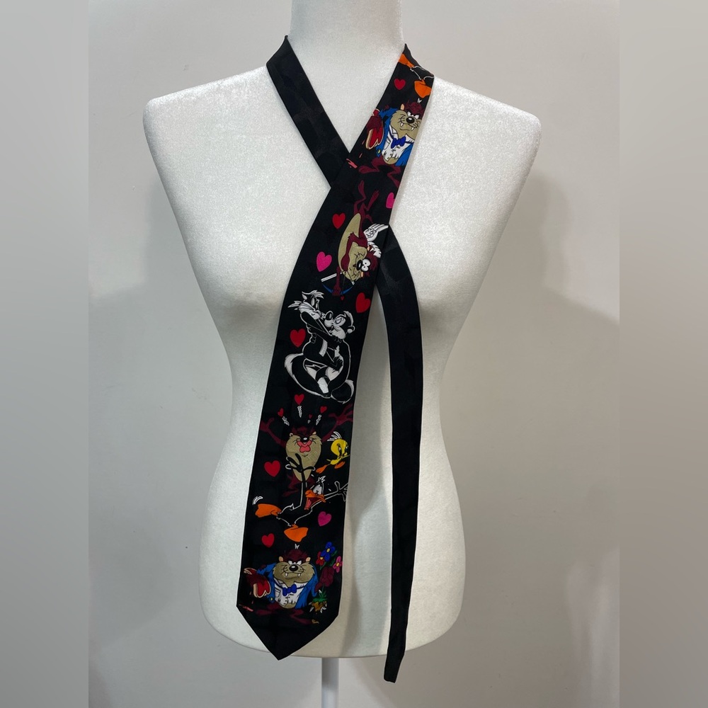 Warner Bros. 1994 Vintage Looney Tunes Unrequited Love Valentines Silk Necktie